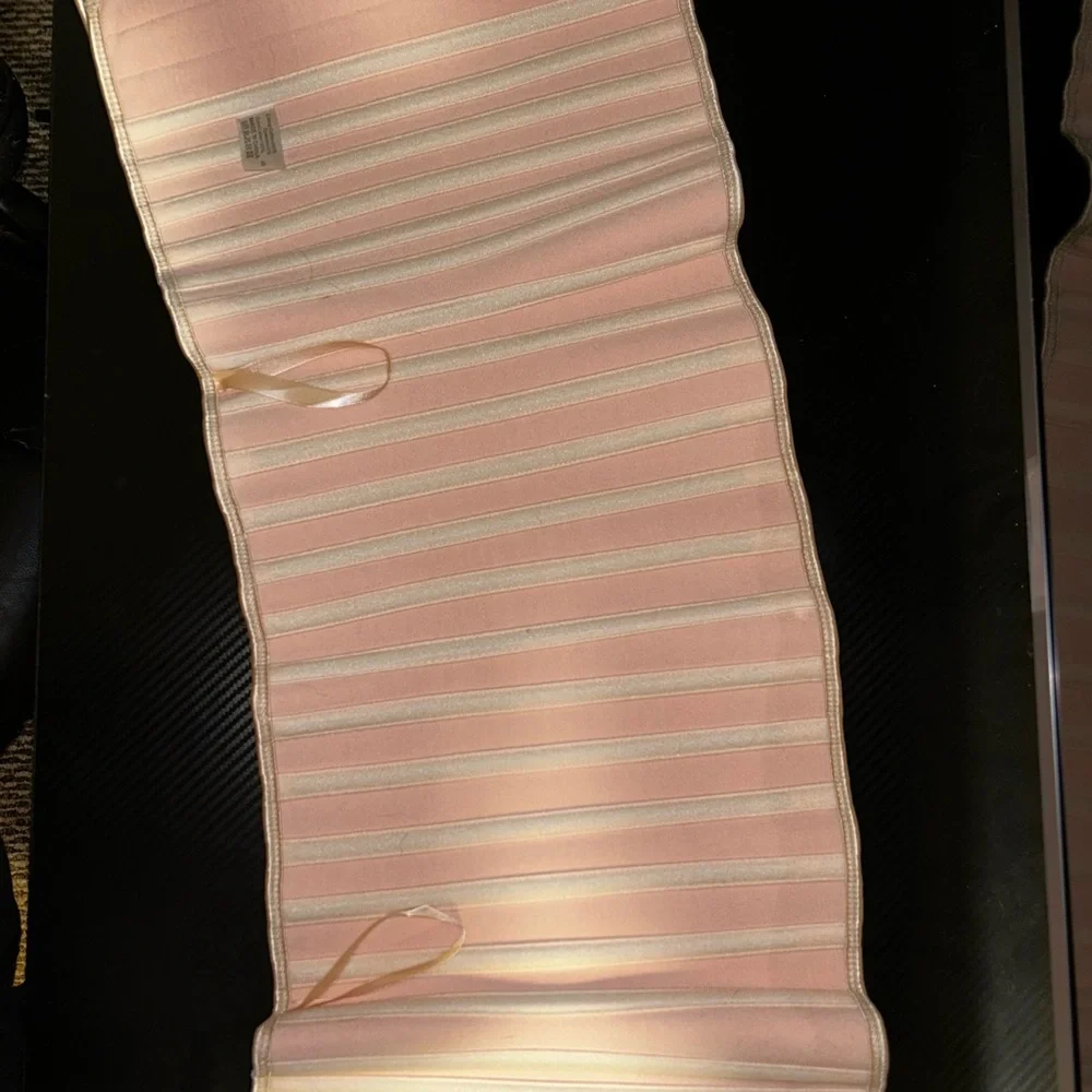 Corset - Picture 7 of 7